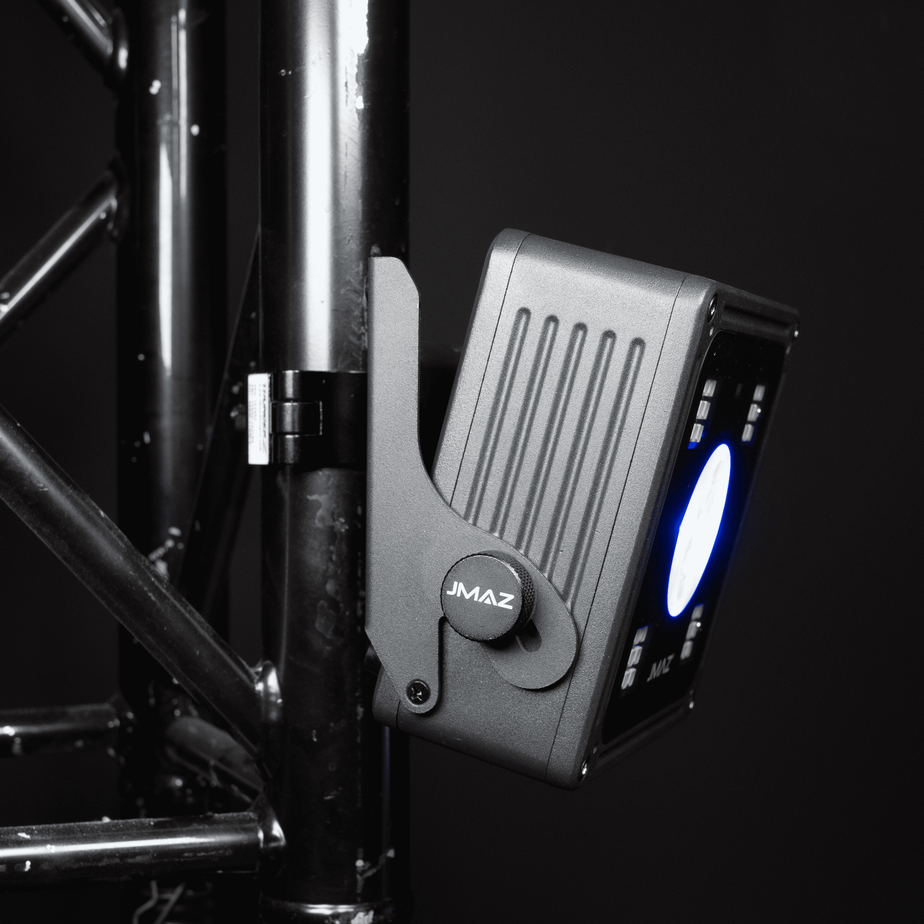MAD PAR RUBIX_Clamp_1