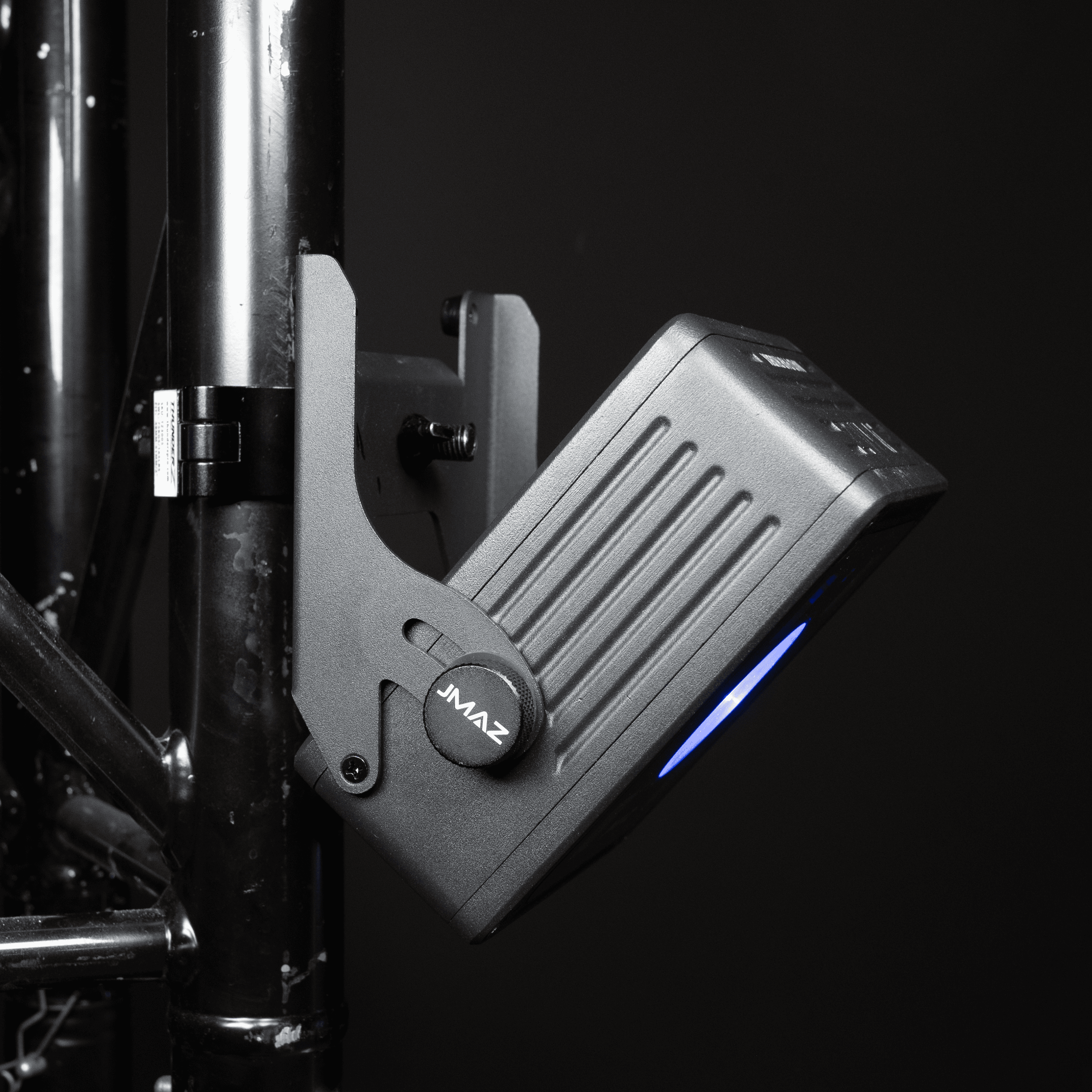 MAD PAR RUBIX_Clamp_2