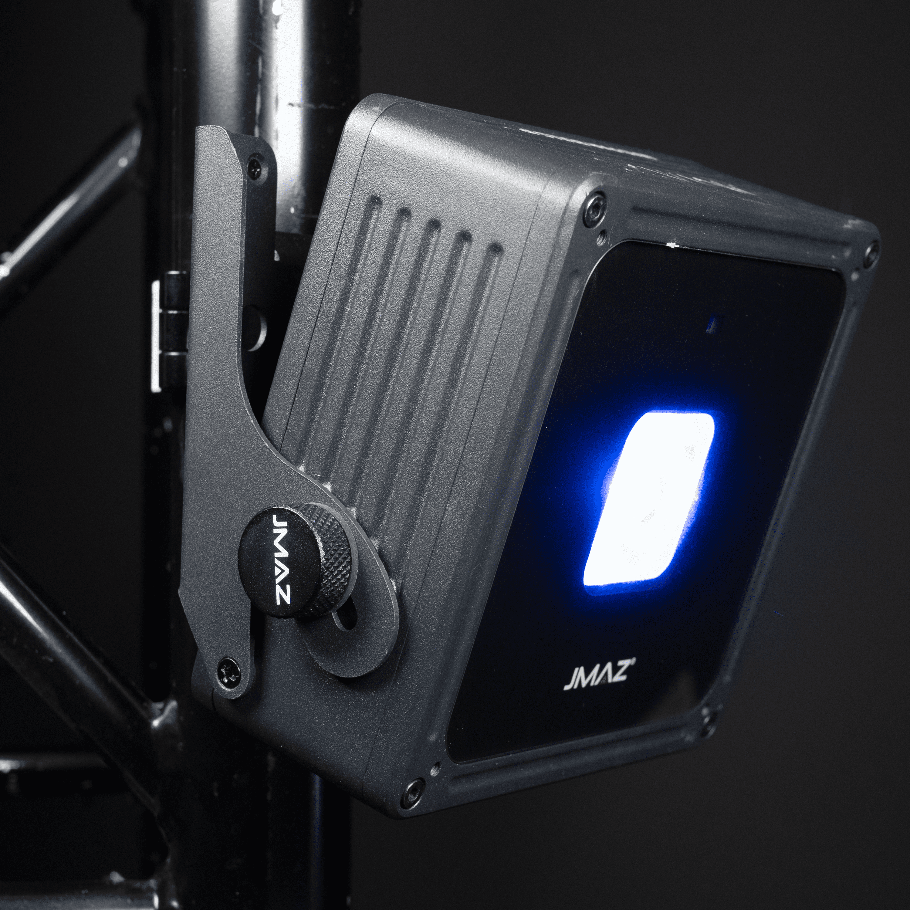 MAD PAR BULLS IP_Clamp-4